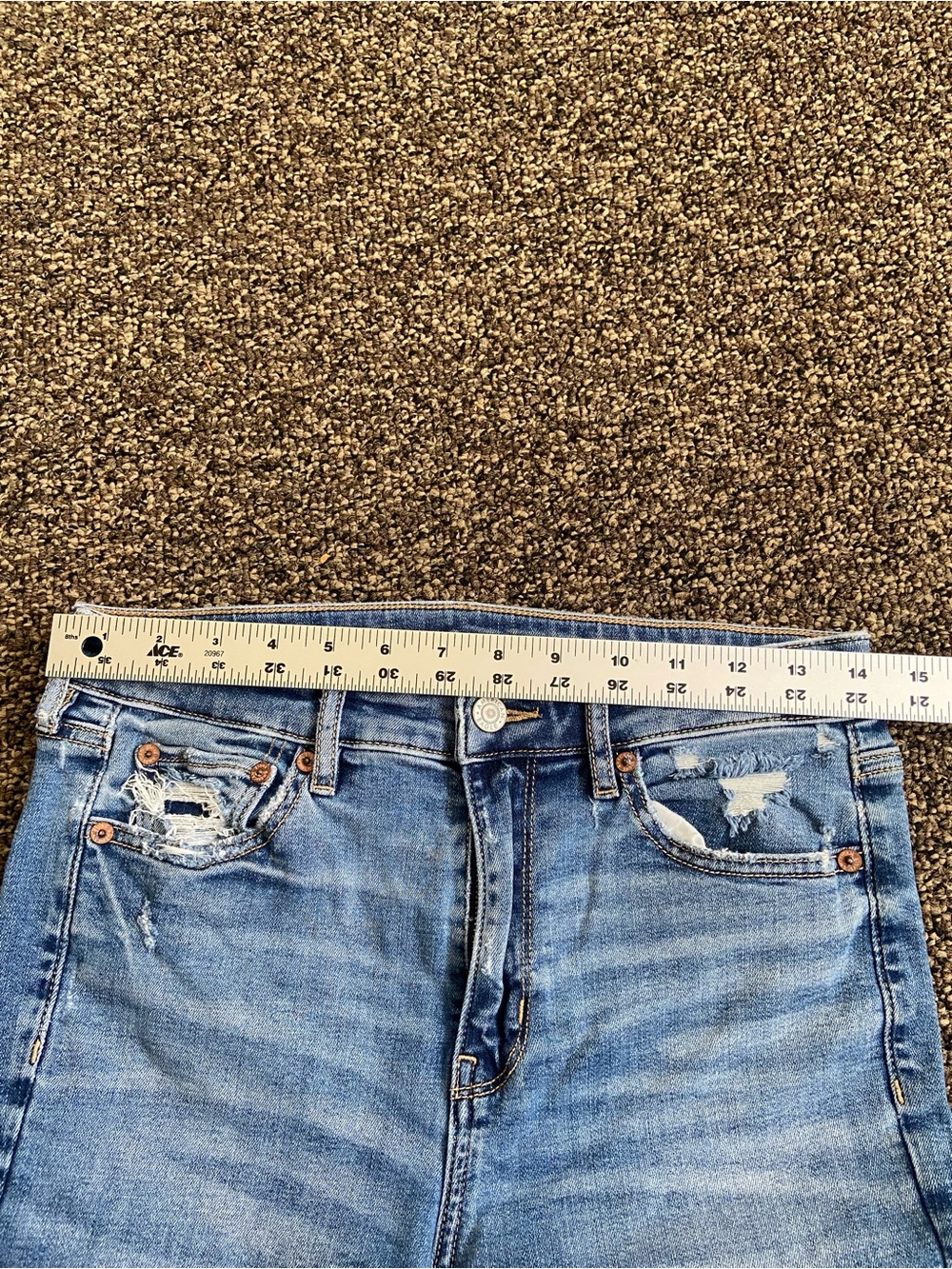 American Eagle Super Hi-Rise Flare Jeans Distressed Raw Hem Size 4 Short - Picture 4 of 16